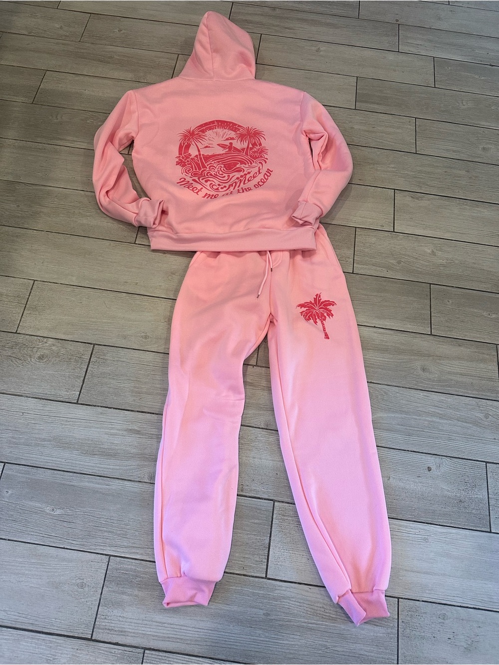 size small pink Palm puff Print Jogger set non name brand -new never worn